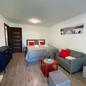 https://al-dom-apartamenty-apartament-zaciszny.kolobrzeghotels.com